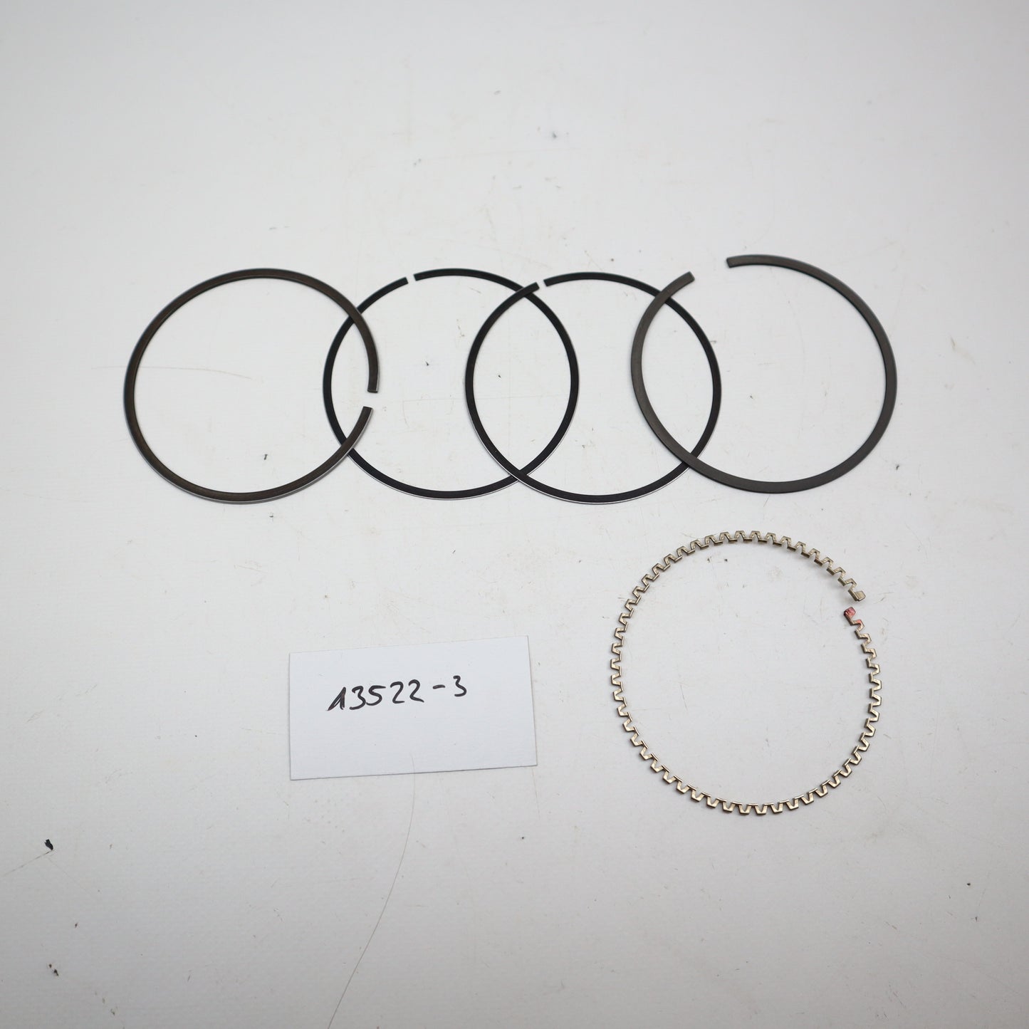 Honda CB 500 Four K0 K1 K2 Kolbenringe Kolbenring Set STD 50,00 piston ring set Original