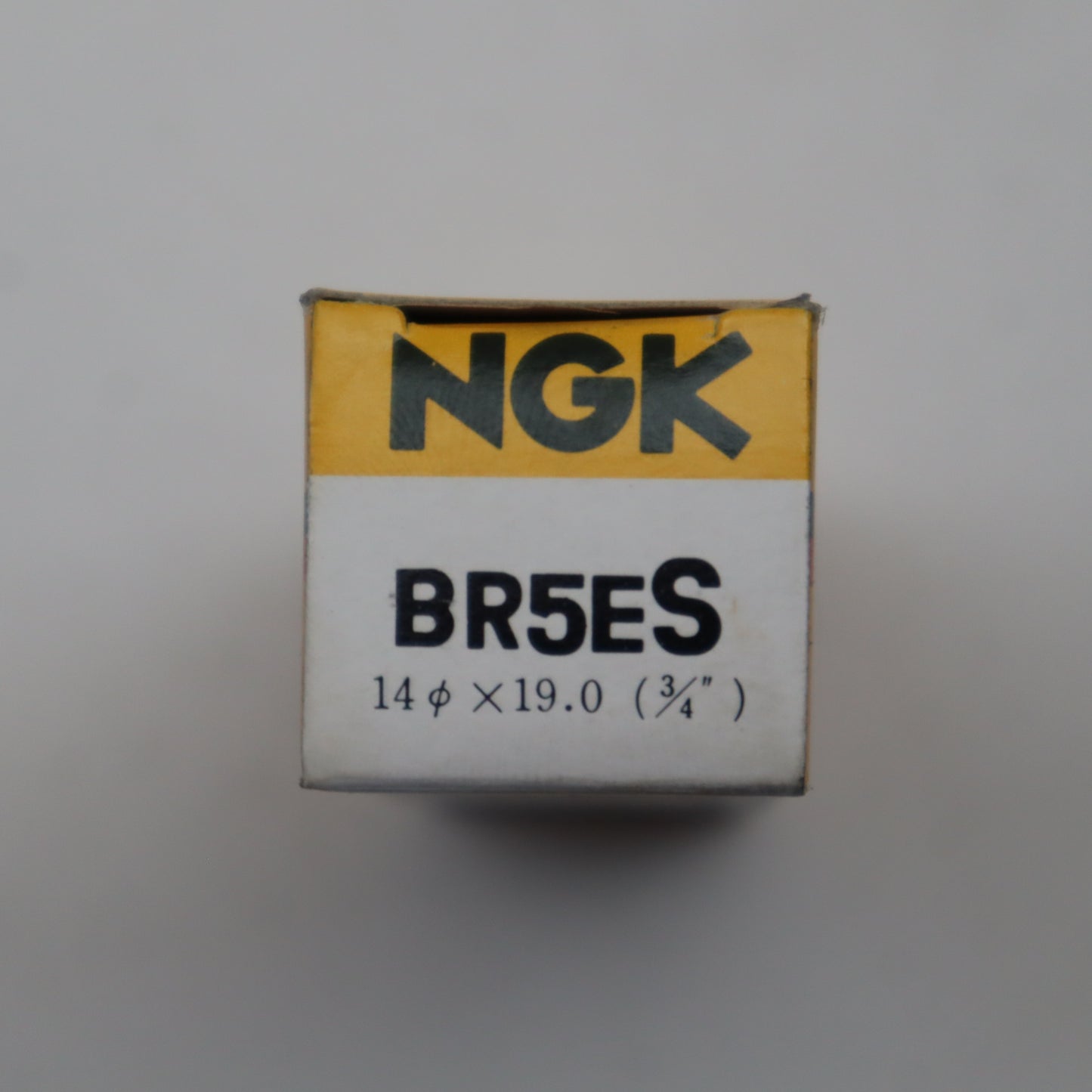 NGK BR5ES Zündkerze NEU