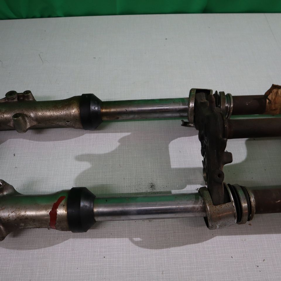 Suzuki Gs 450 Gabel Bremssattel